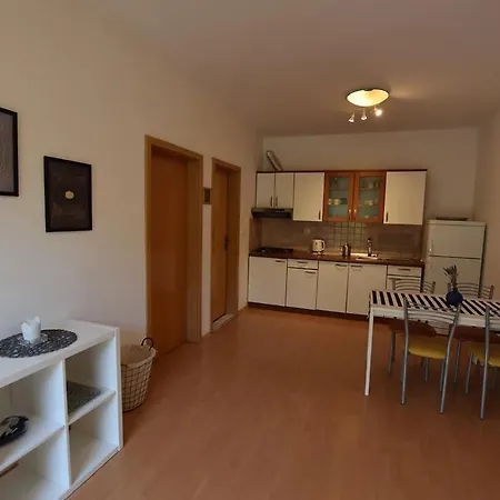 House Movica